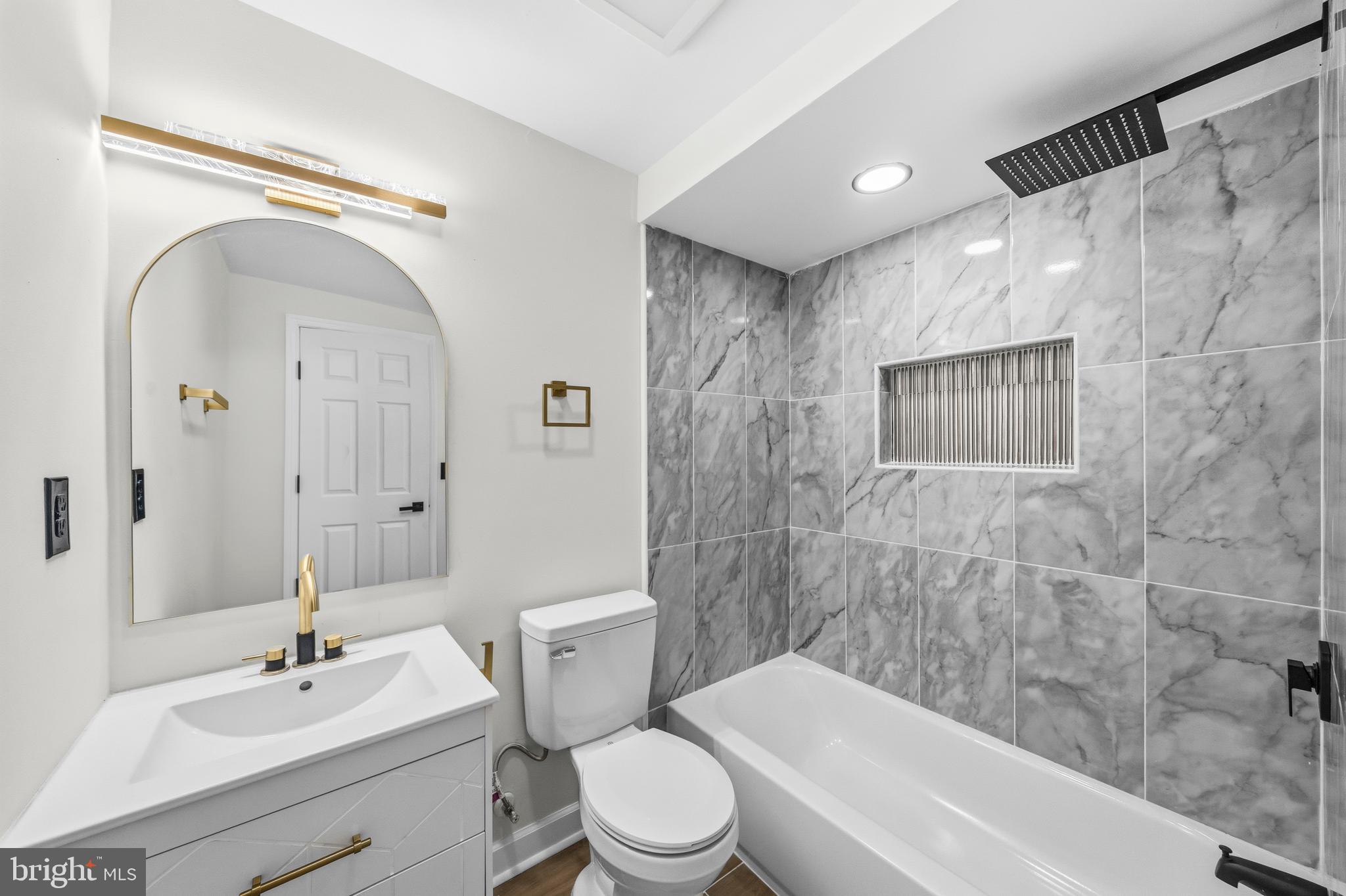 TOLSON HEIGHTS - Residential