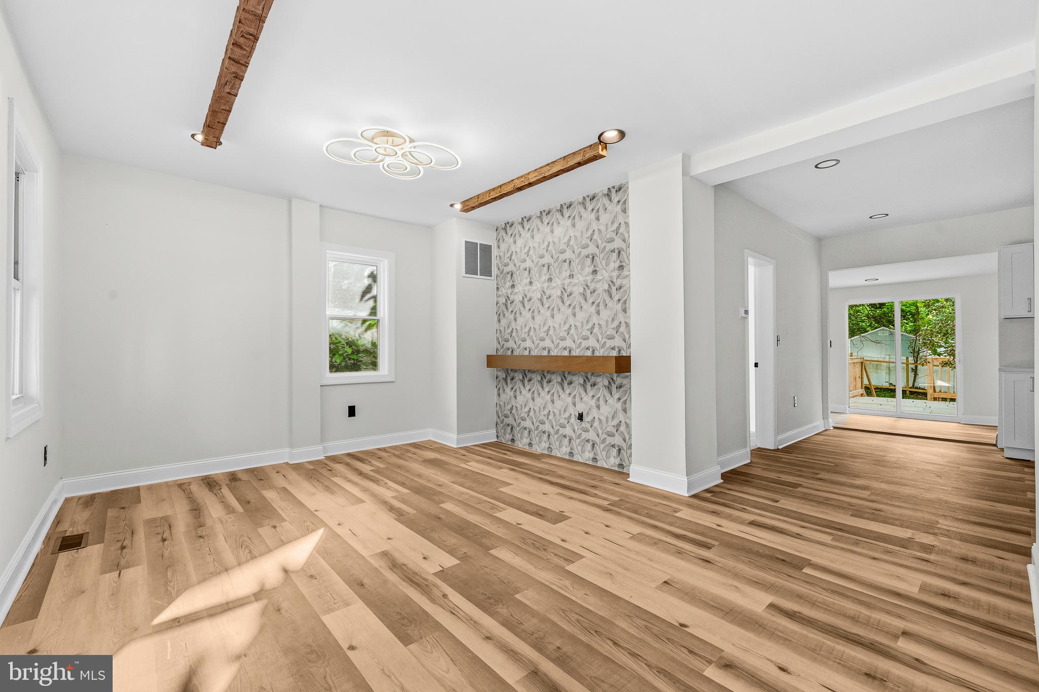 TOLSON HEIGHTS - Residential