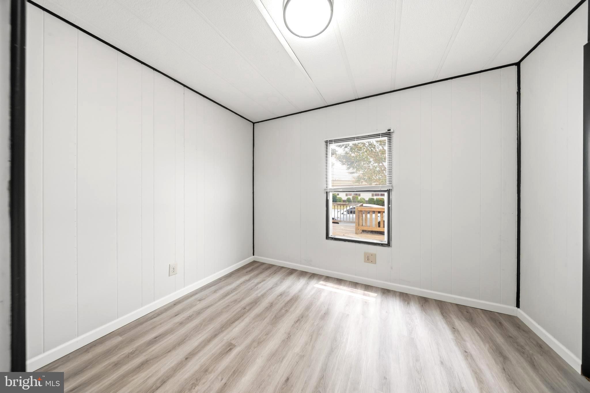 HUB COURT WEST - Residential