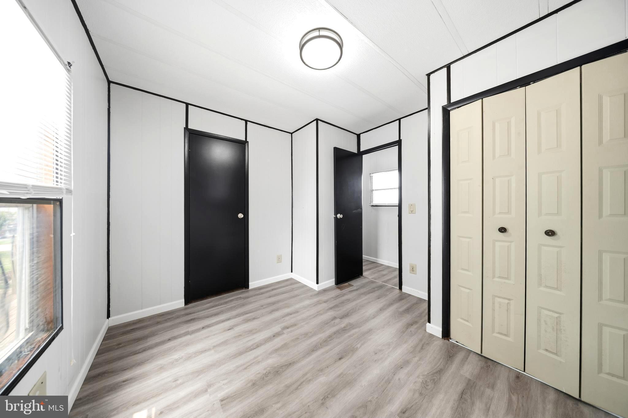 HUB COURT WEST - Residential