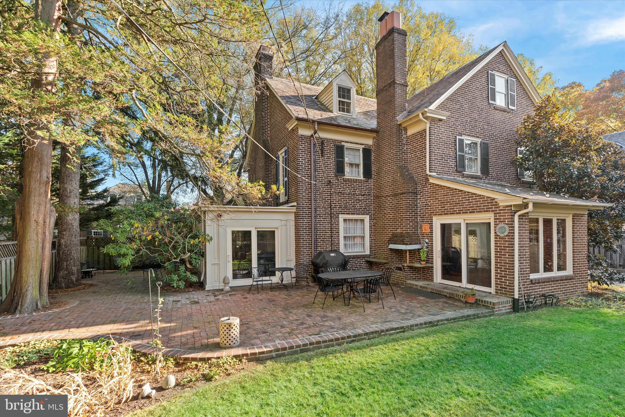 WAWASET PARK - Residential