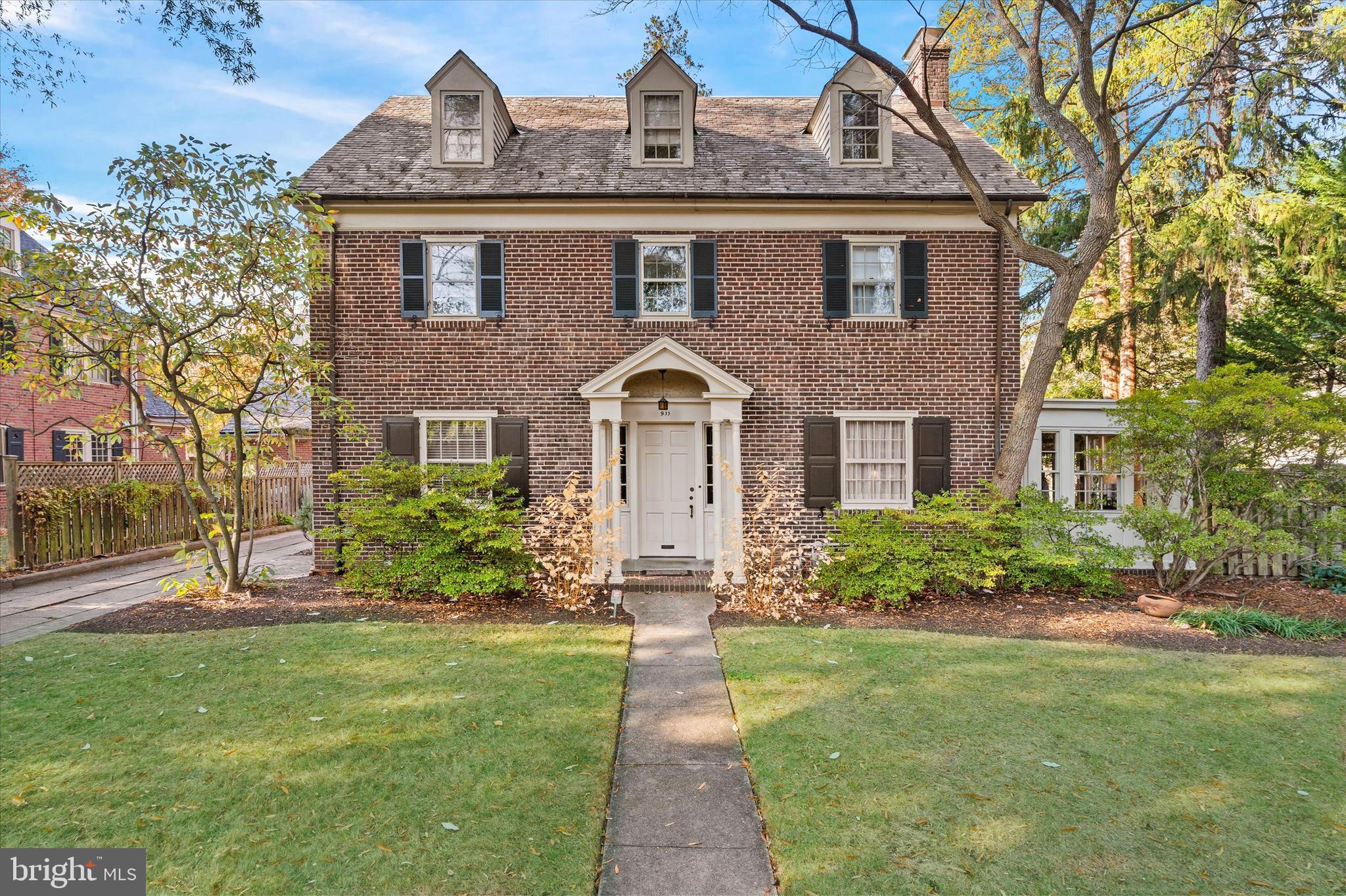 WAWASET PARK - Residential