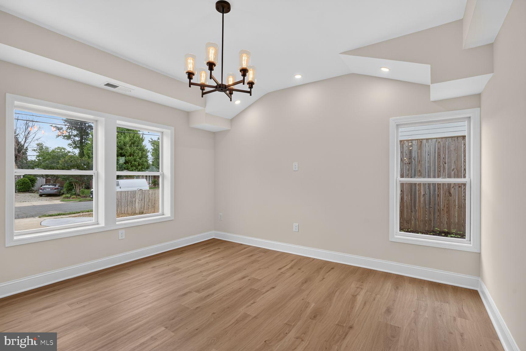 SPRINGFIELD - Residential