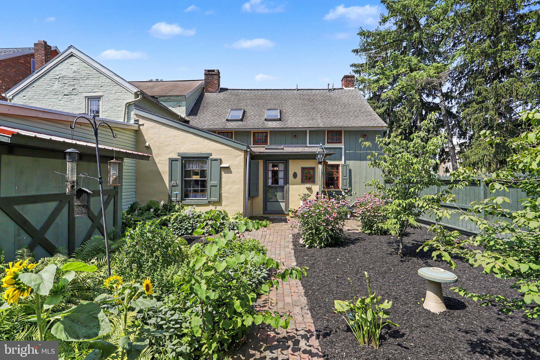 MAYTOWN - Residential
