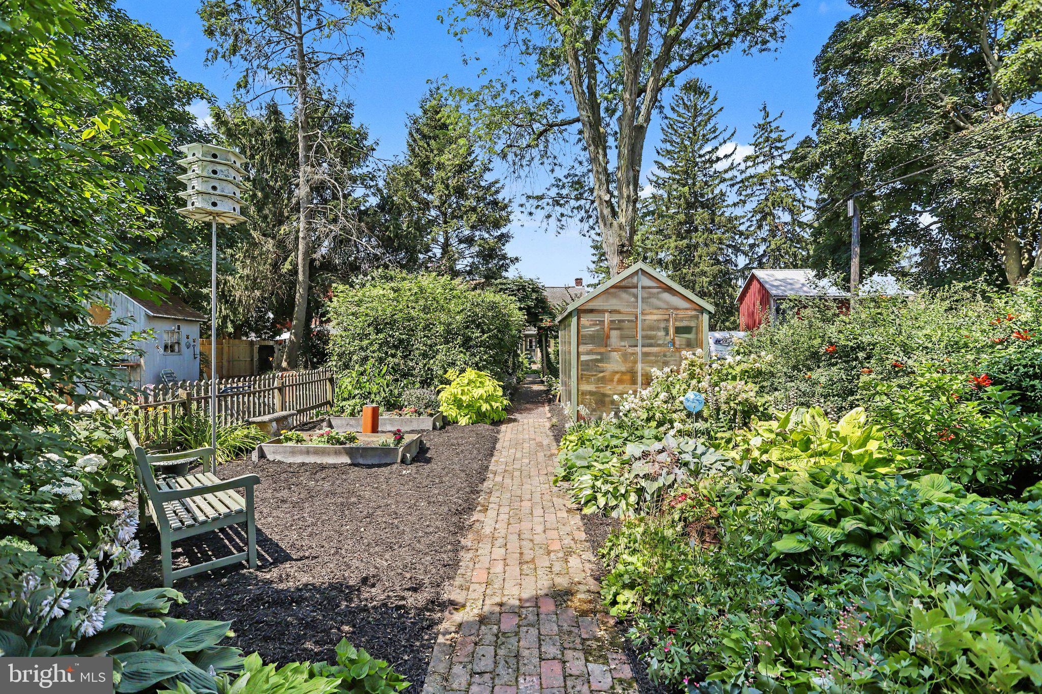 MAYTOWN - Residential
