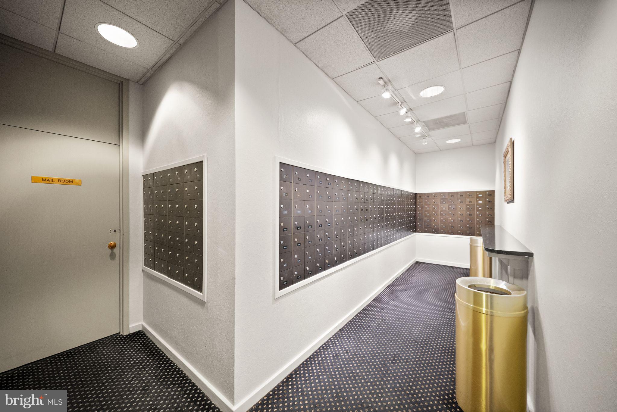 REGENCY AT MCLEAN - Residential