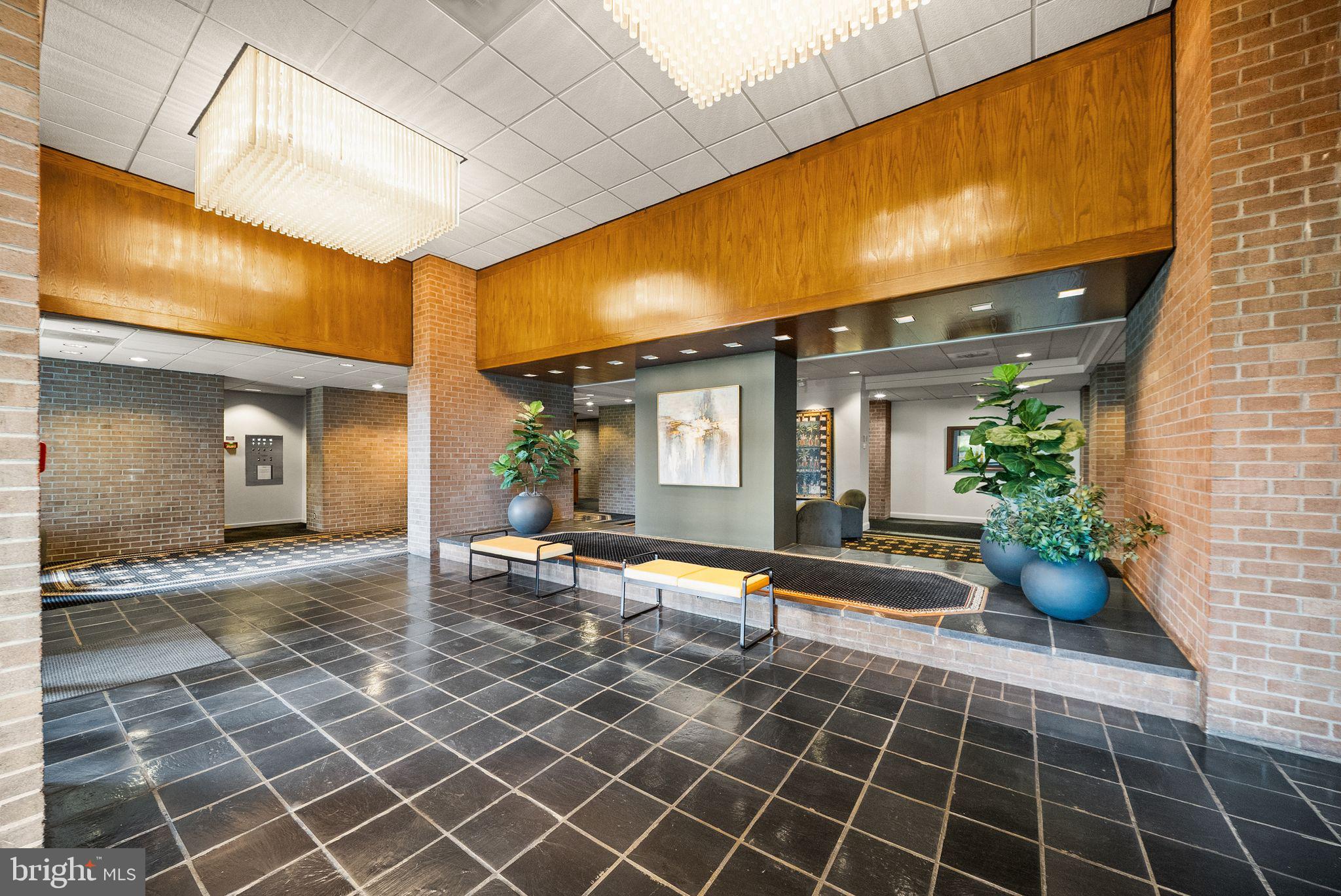 REGENCY AT MCLEAN - Residential
