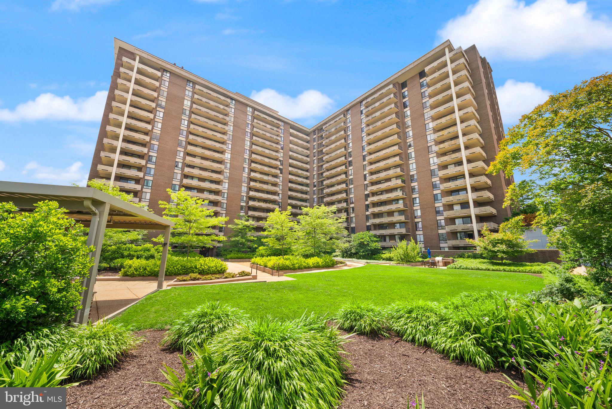 REGENCY AT MCLEAN - Residential