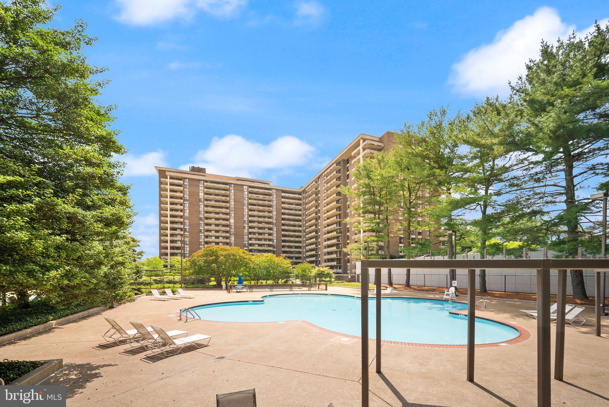 REGENCY AT MCLEAN - Residential