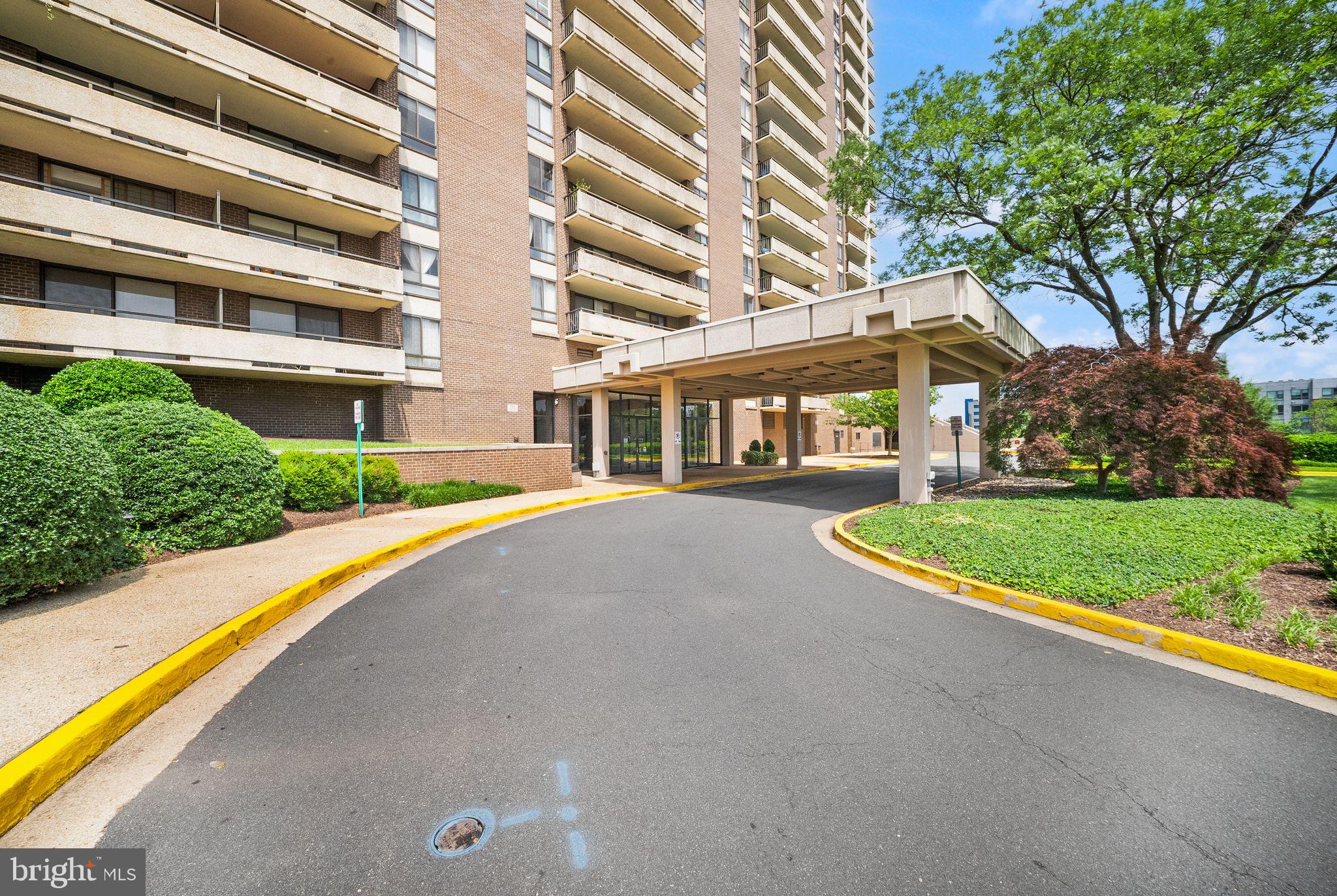 REGENCY AT MCLEAN - Residential