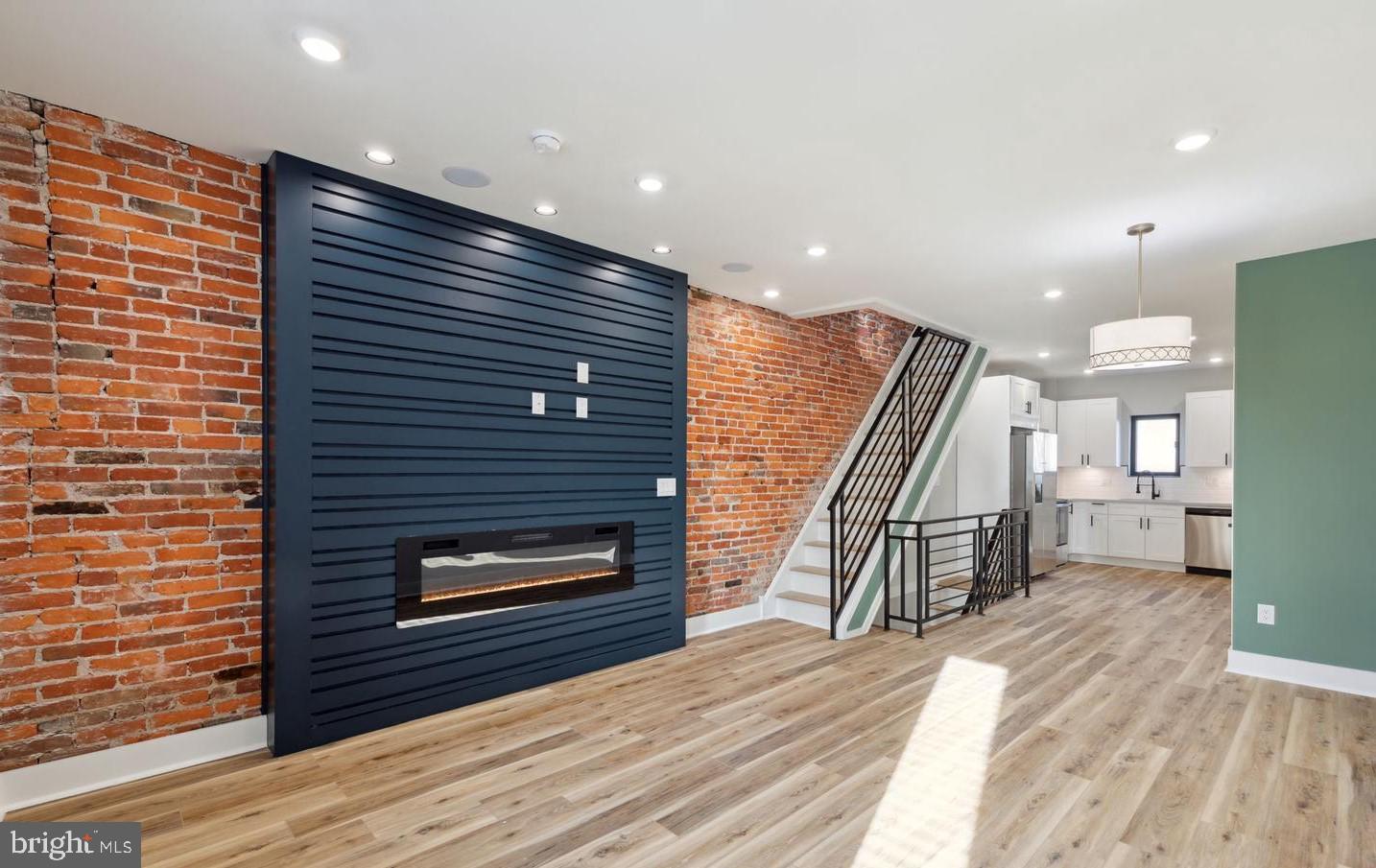 PORT RICHMOND - Residential