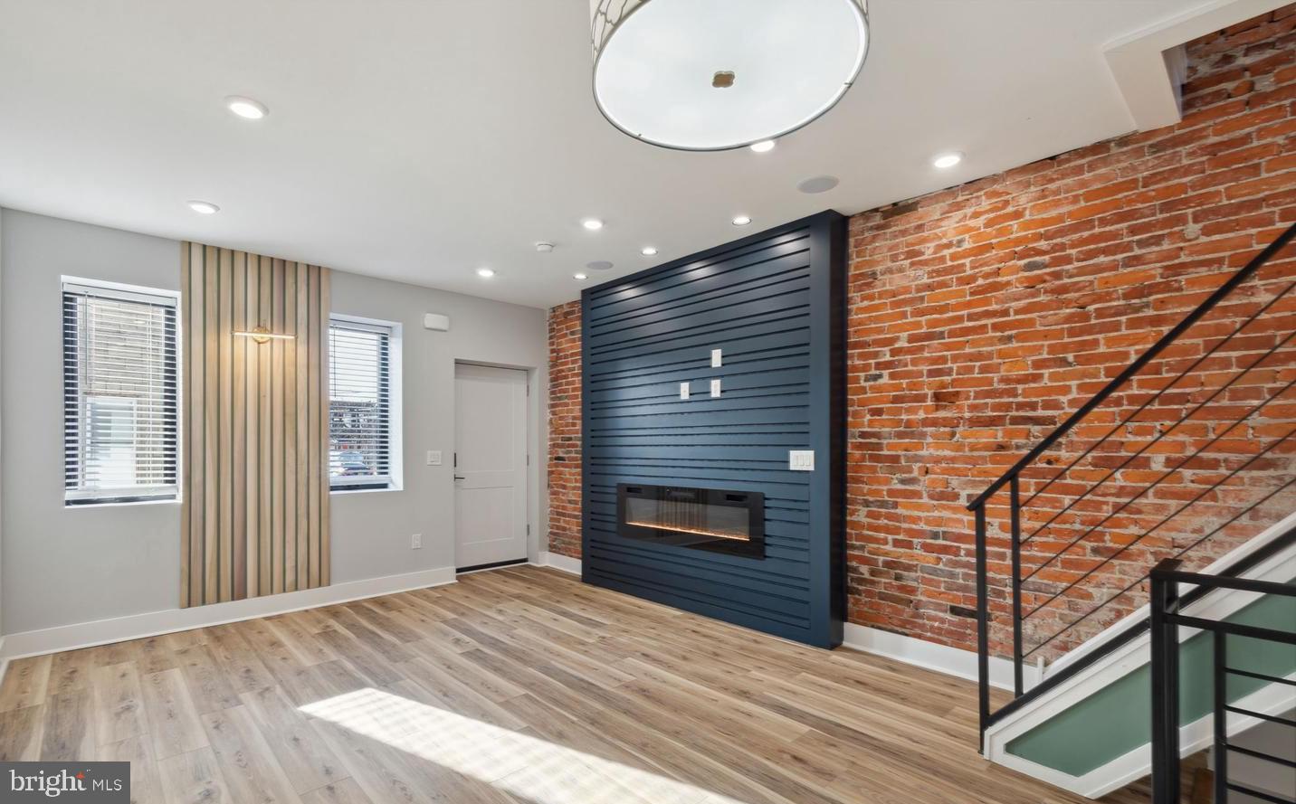 PORT RICHMOND - Residential