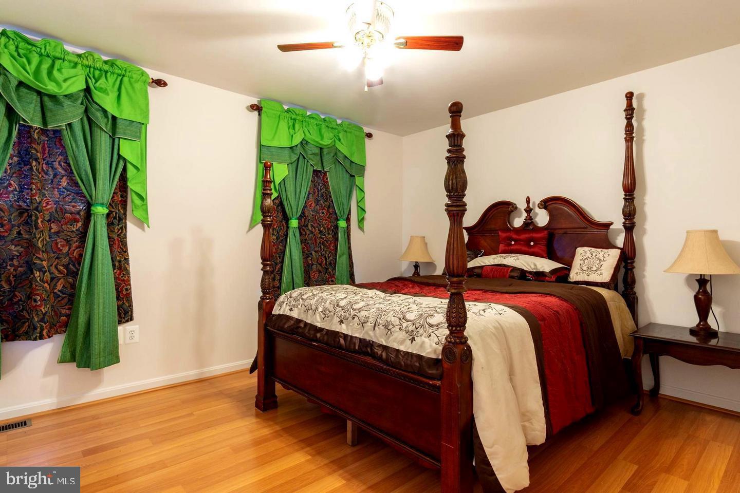 RIVER CREST - Residential Lease