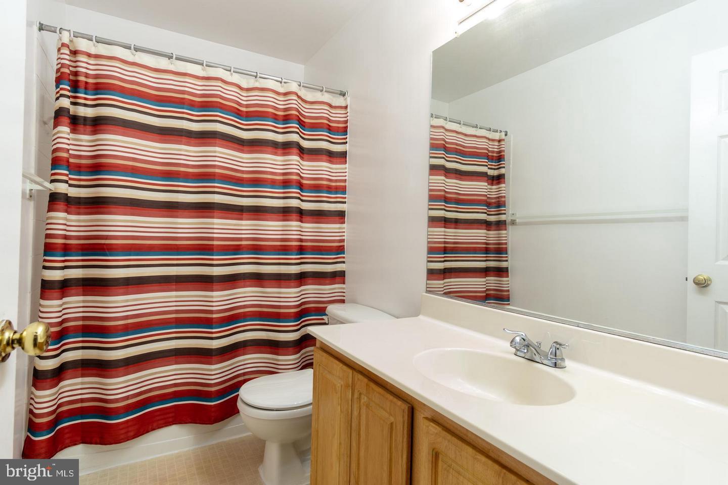 RIVER CREST - Residential Lease