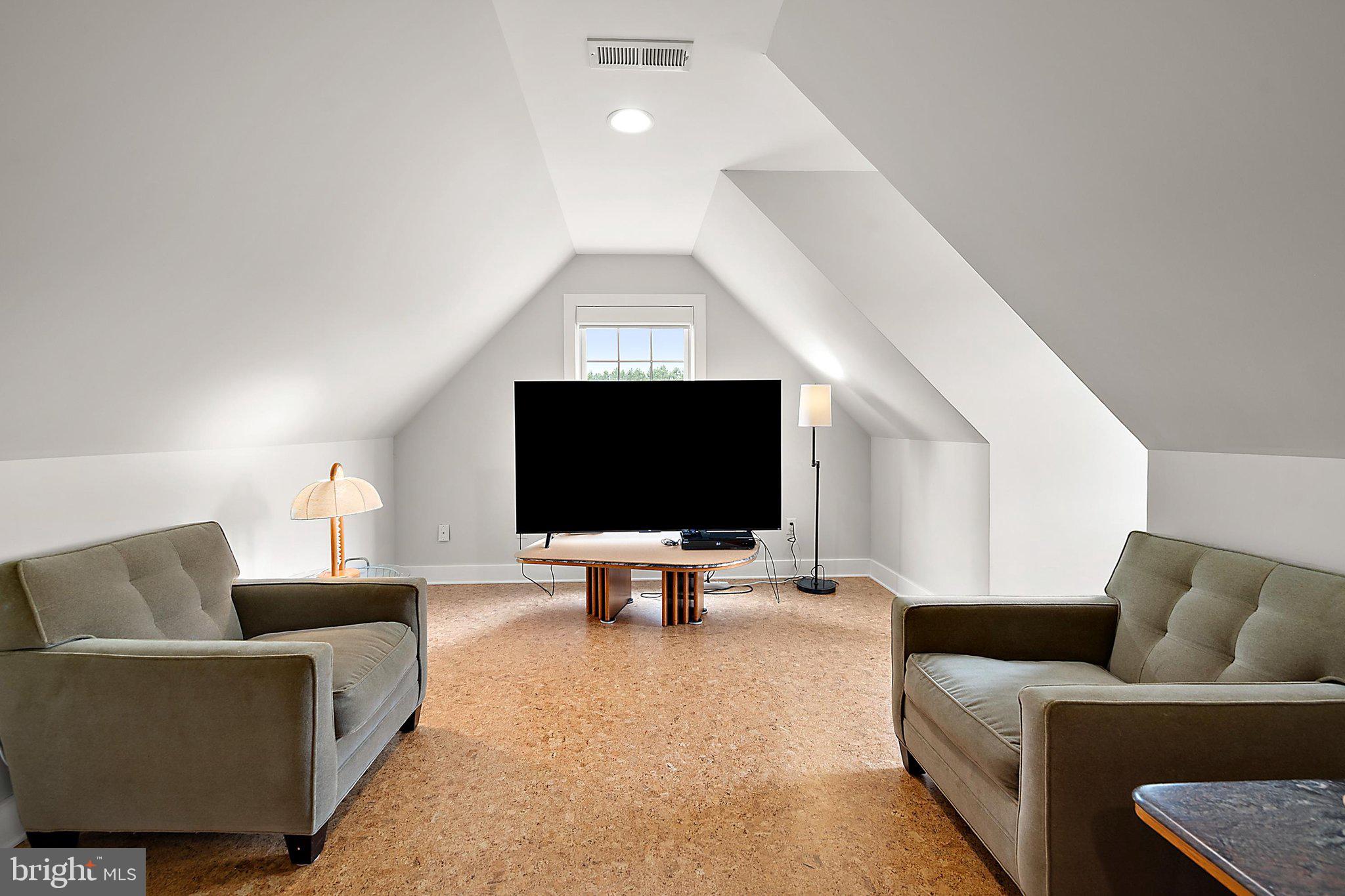 BAYBERRY ESTATES - Residential
