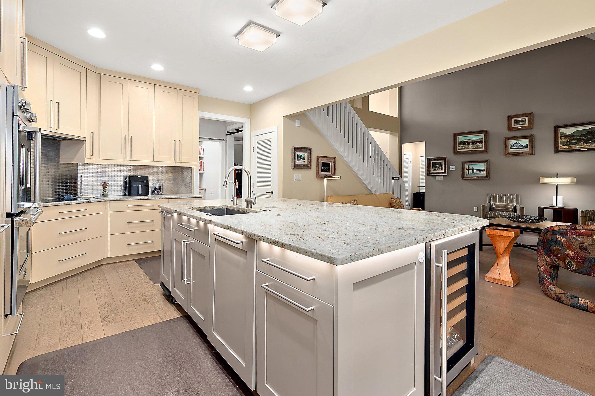 BAYBERRY ESTATES - Residential
