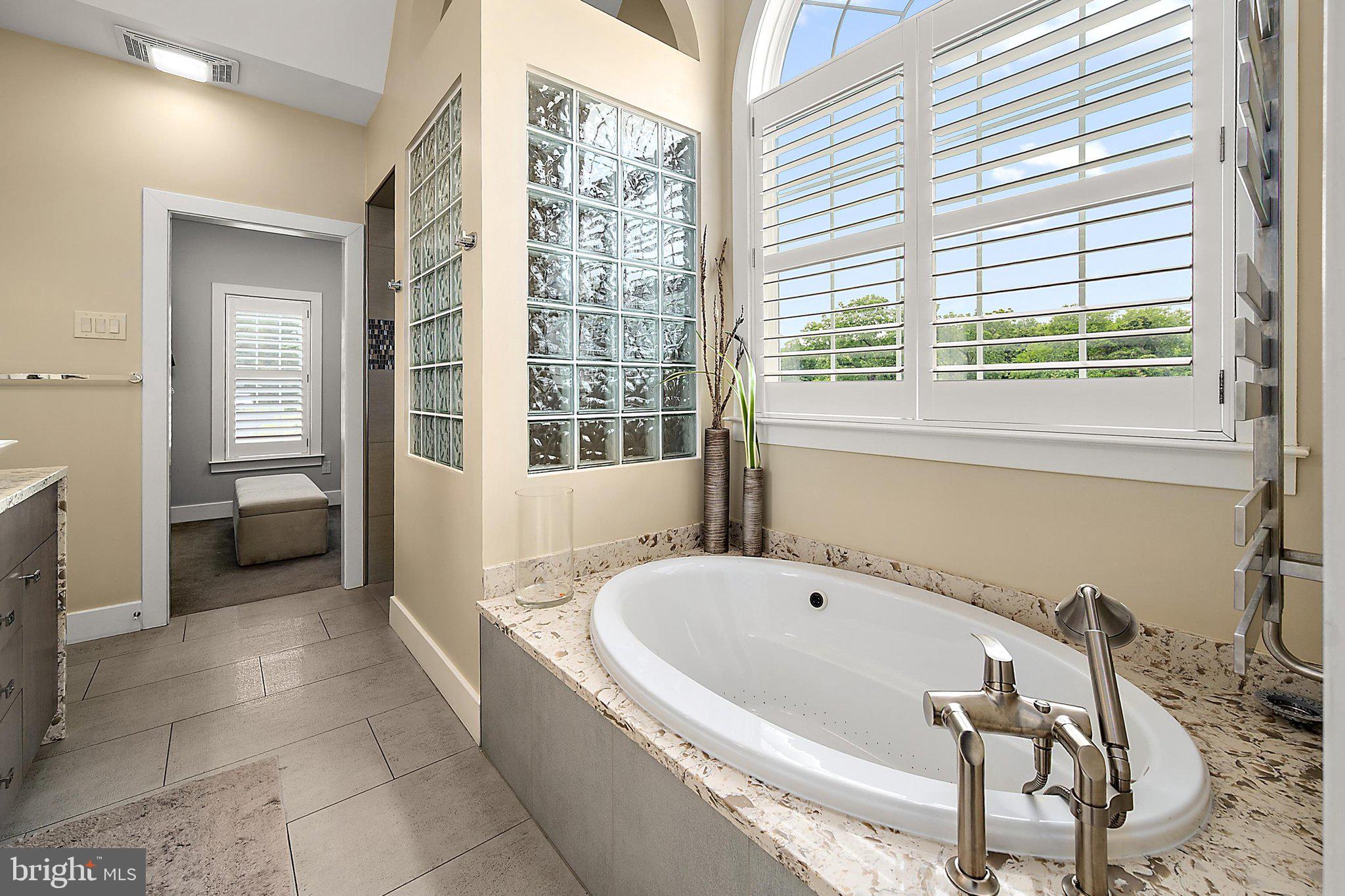 BAYBERRY ESTATES - Residential