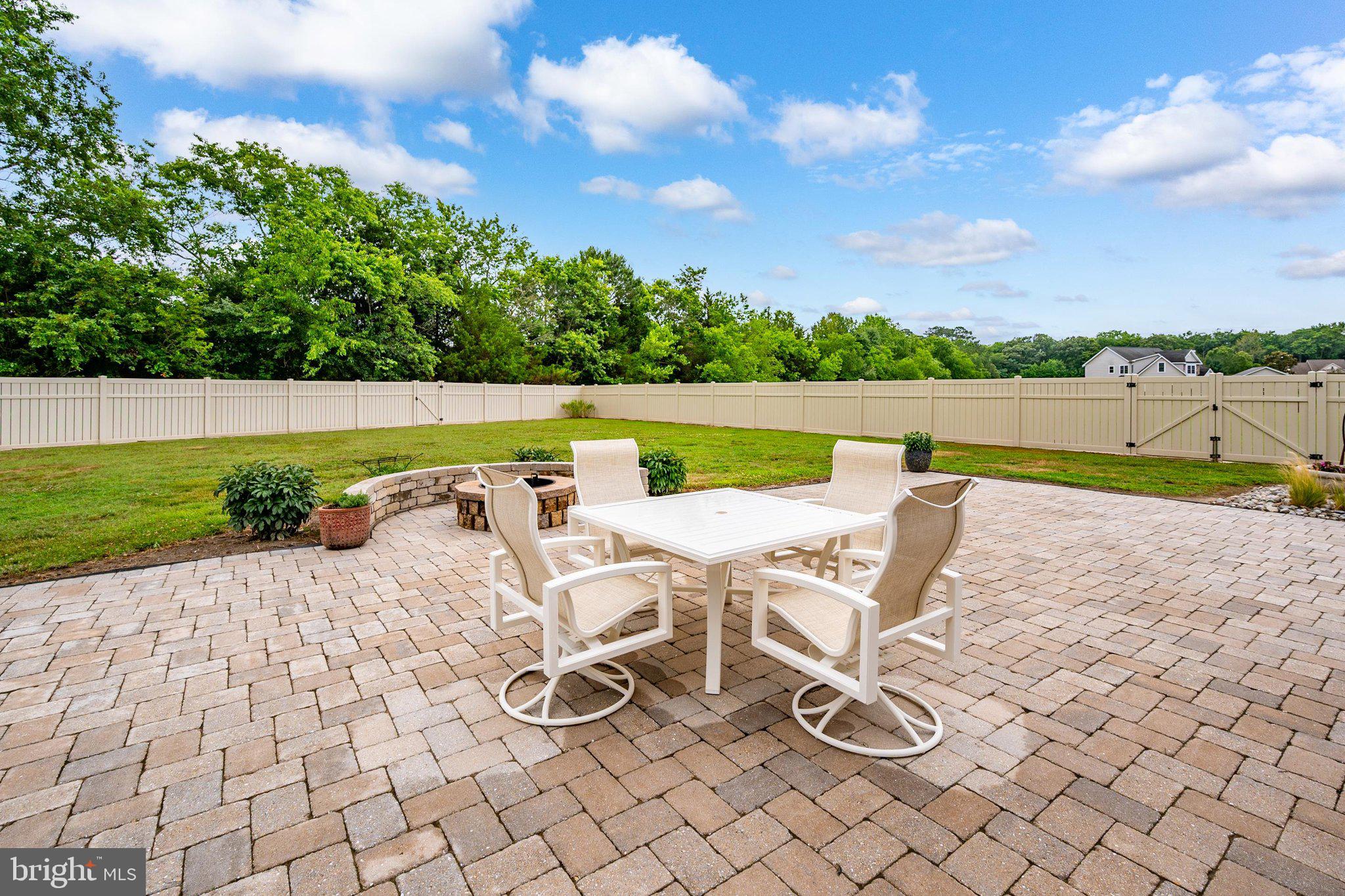 BAYBERRY ESTATES - Residential
