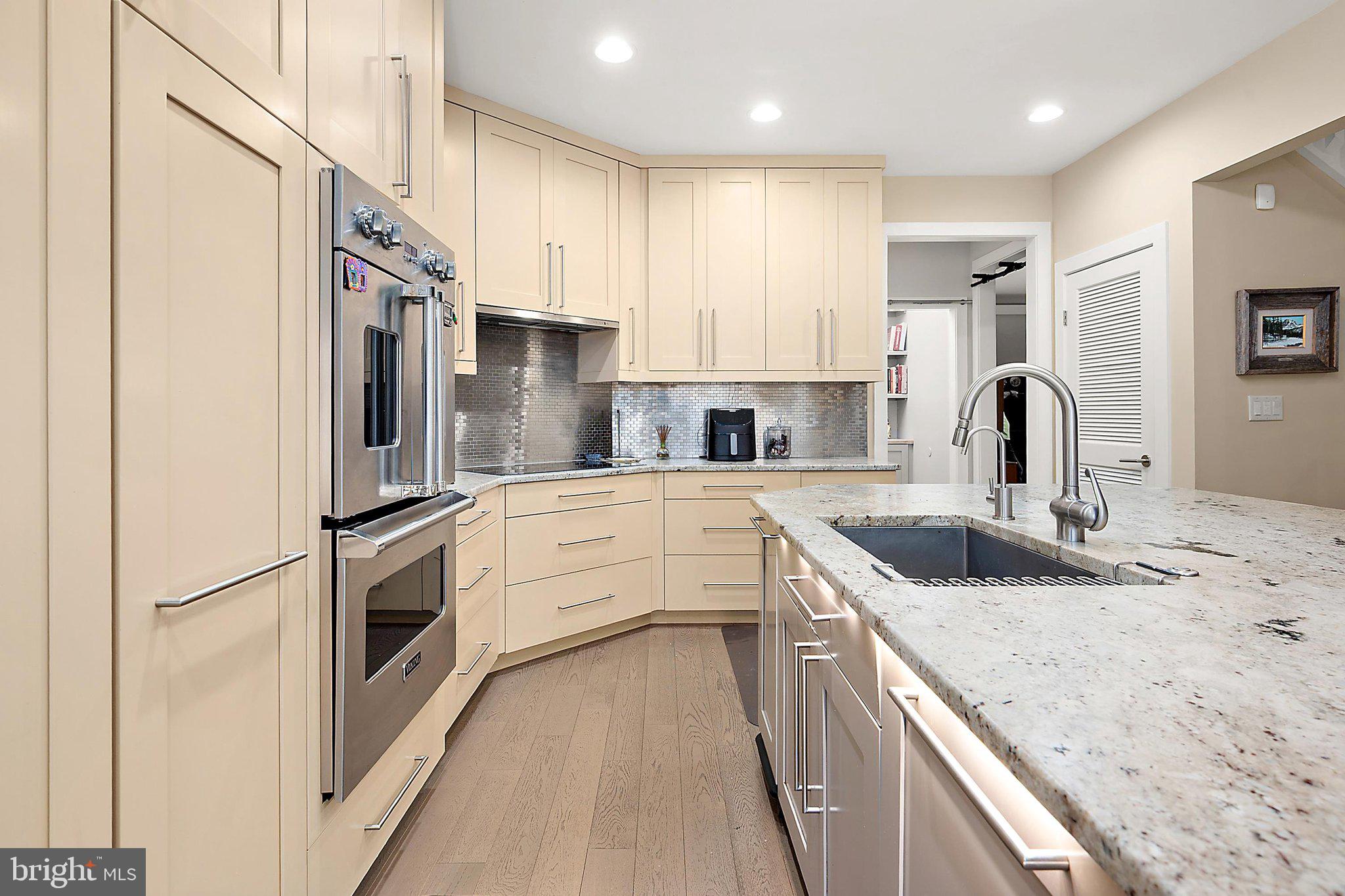 BAYBERRY ESTATES - Residential