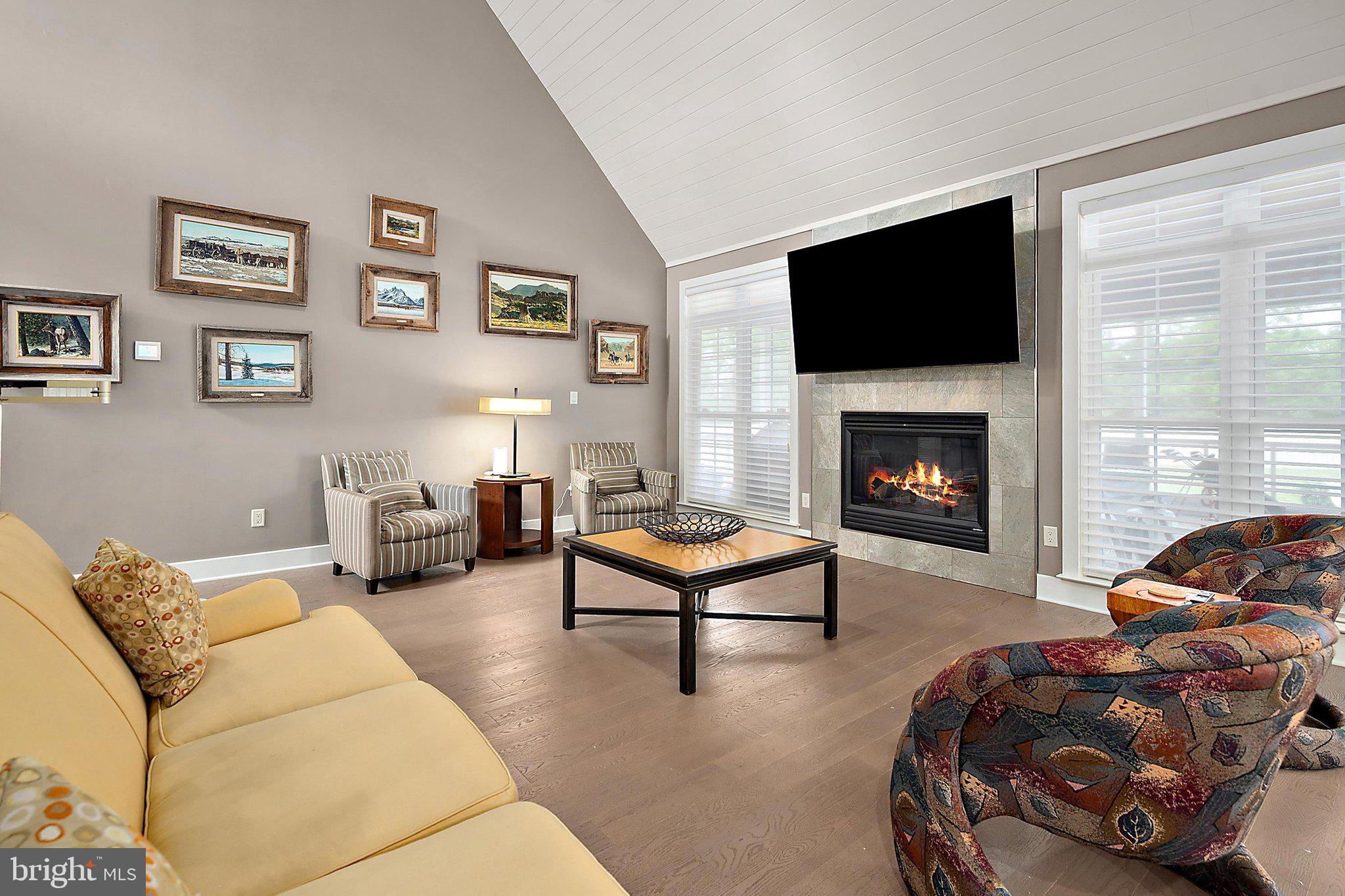 BAYBERRY ESTATES - Residential
