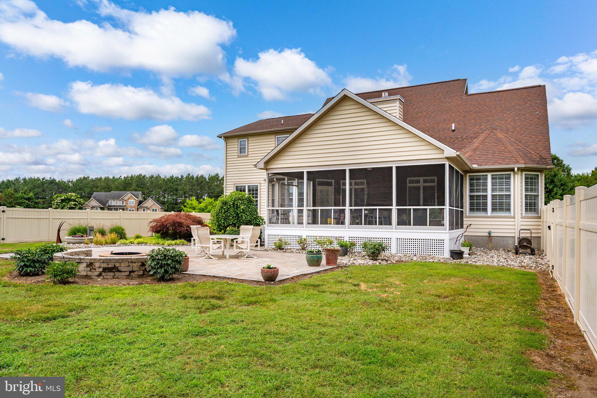 BAYBERRY ESTATES - Residential