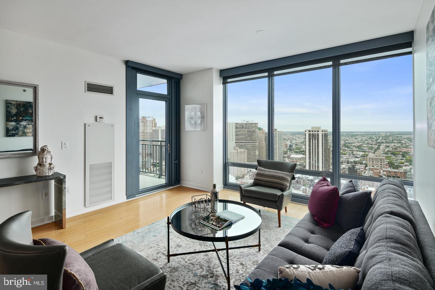 A spacious and luxurious condominium with great South/East facing views. This 1-bedroom, 1-bath residence features modern and luxurious finishes including granite countertops, wood floors, stainless steel appliances, 9 -foot ceilings with floor to ceiling windows. The price includes a reserved parking space in the attached covered garage, and a storage locker. The building features a 24HR Concierge, fitness center, a heated 60FT lap pool, renovated sundeck/community room and much, much more! The building is situated conveniently next door to Trader Joes and Wine & Spirits - and is just walking distance from Philadelphia's top-rated restaurants. Spend the day shopping in Rittenhouse, or enjoying the sights at Boathouse Row, you can't beat the location and attractions located right near the Murano!
