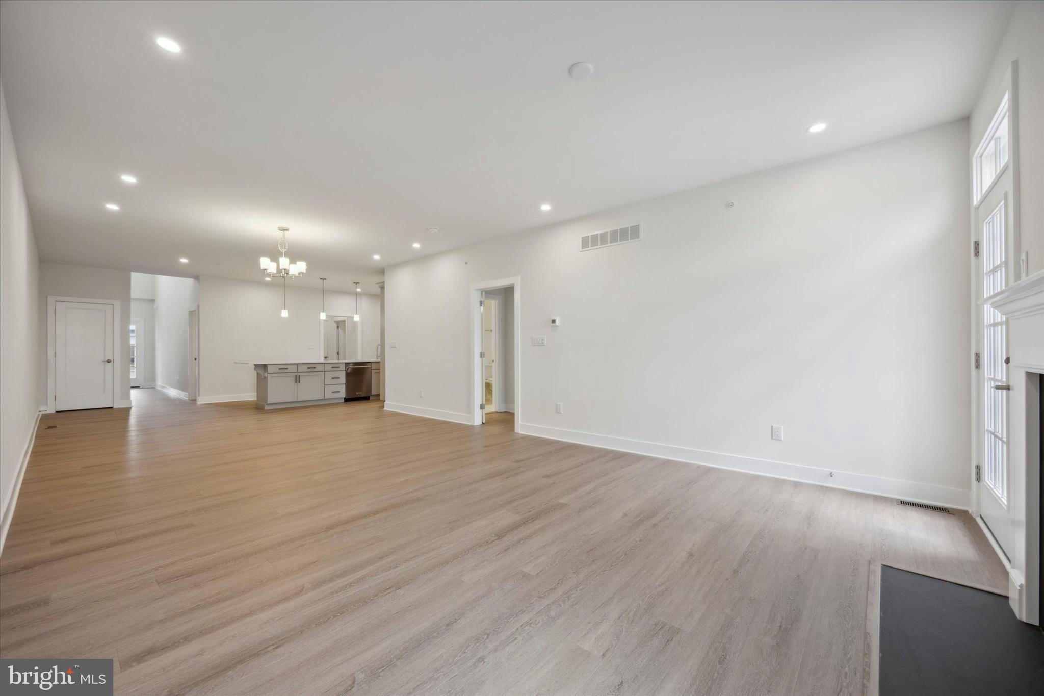 BARCLAY HILL - Residential