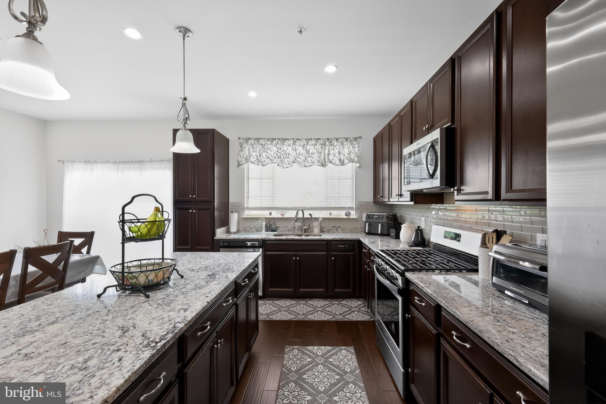 TALLYN RIDGE - Residential