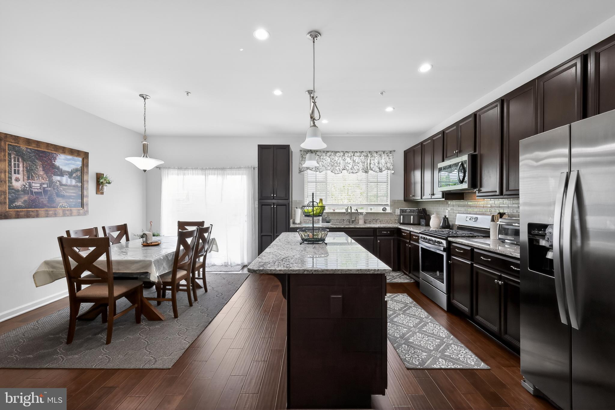 TALLYN RIDGE - Residential