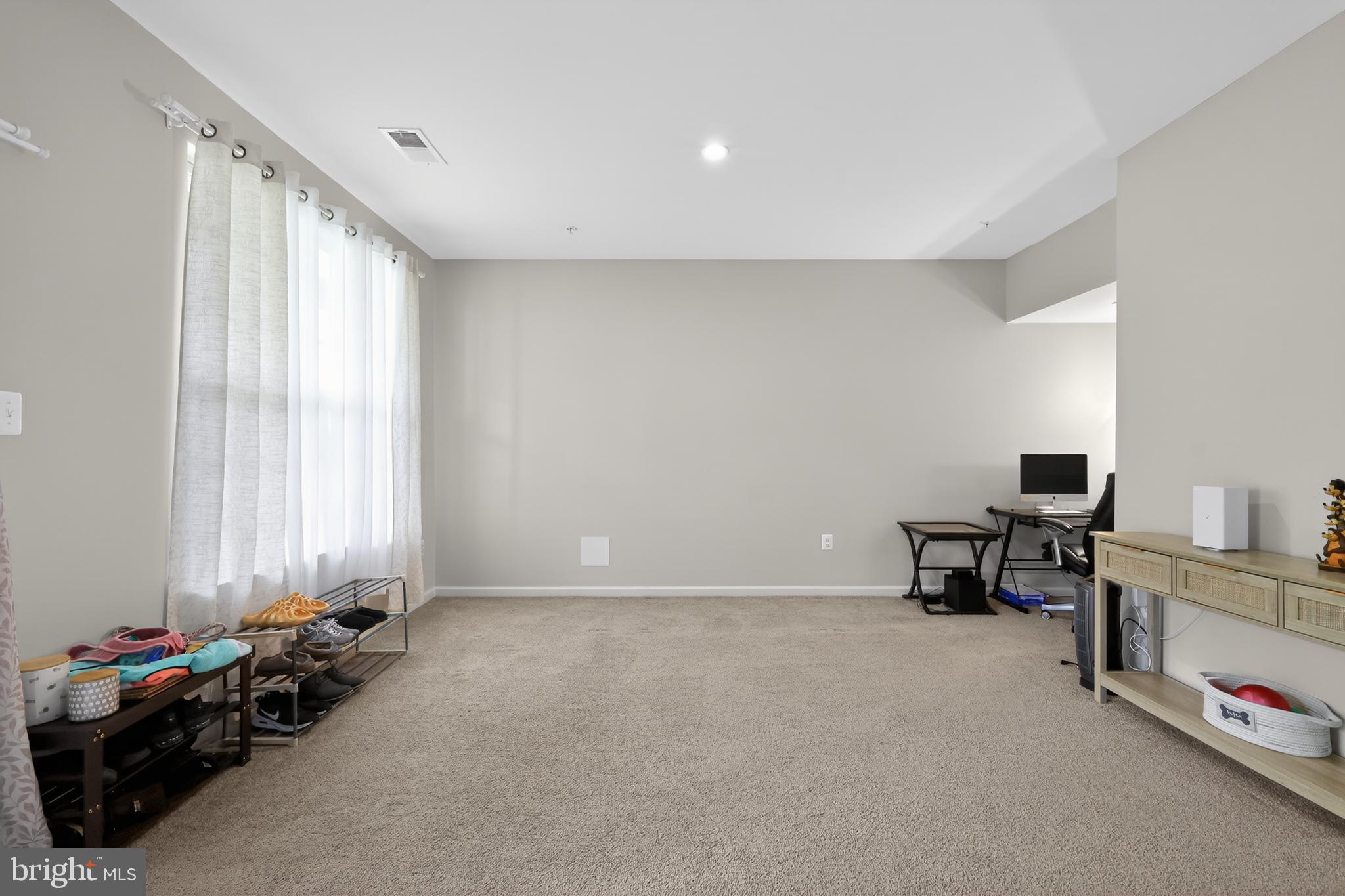 TALLYN RIDGE - Residential
