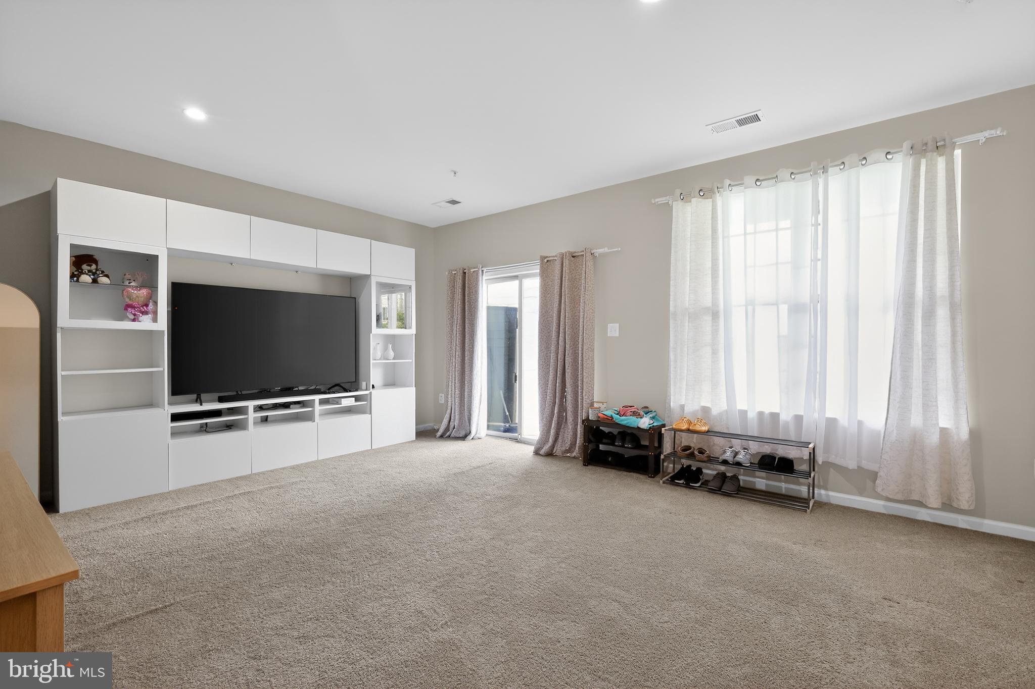 TALLYN RIDGE - Residential