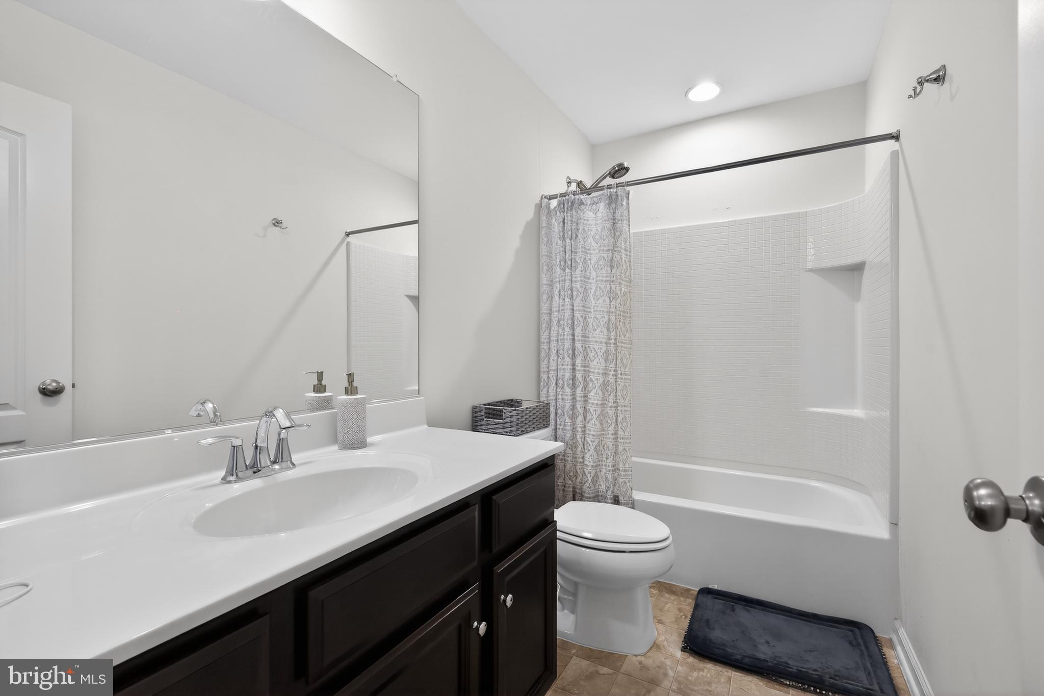 TALLYN RIDGE - Residential