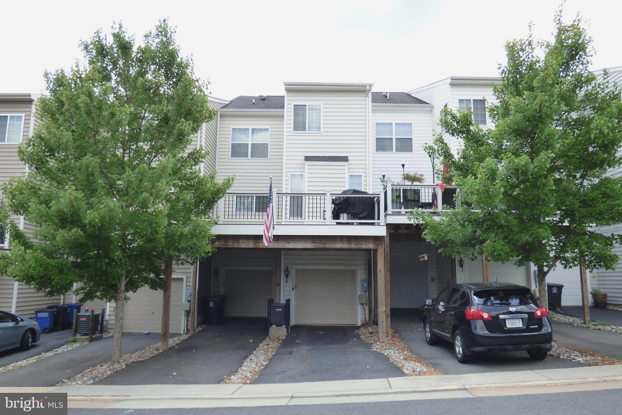 RIVER POINTE - Residential