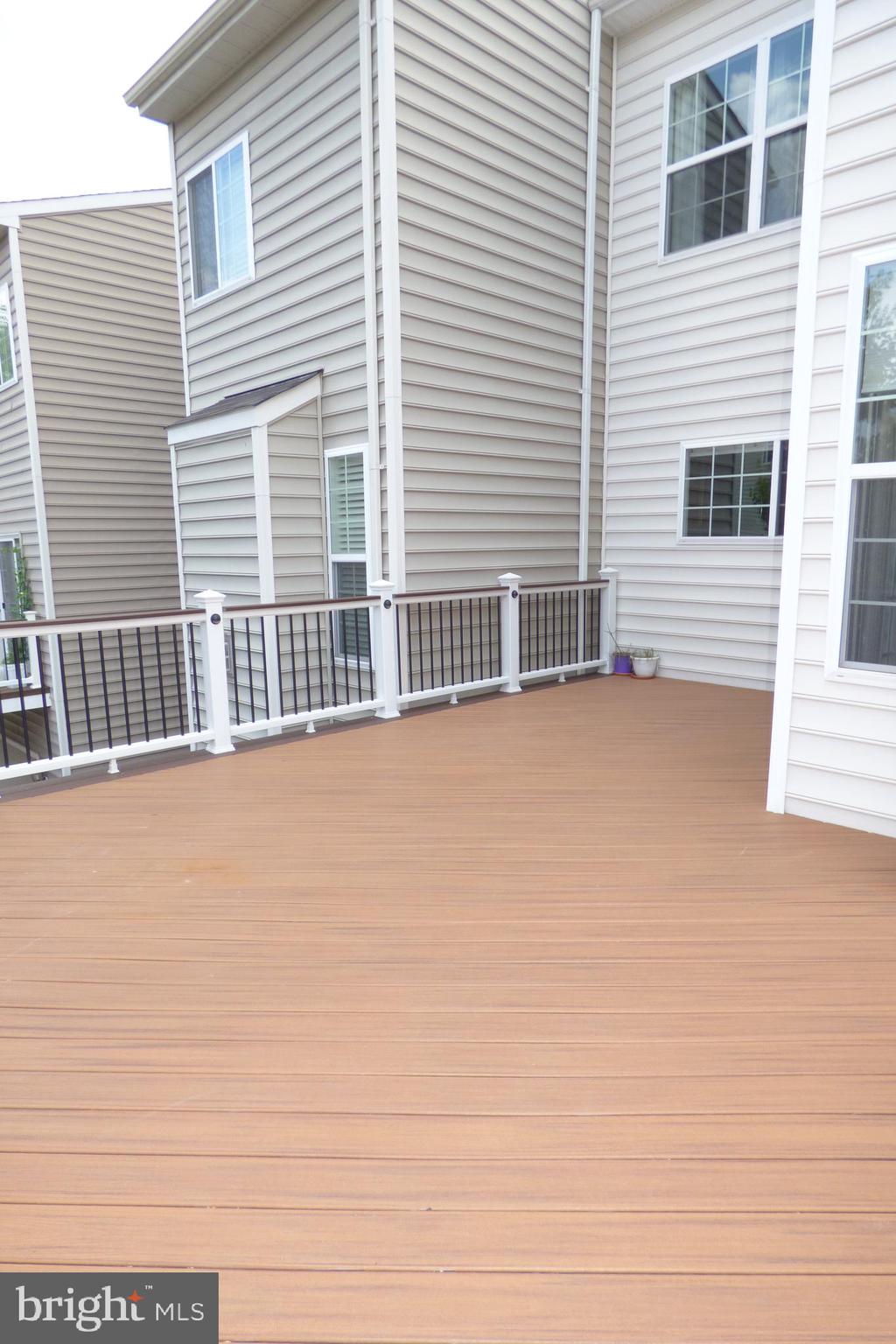RIVER POINTE - Residential