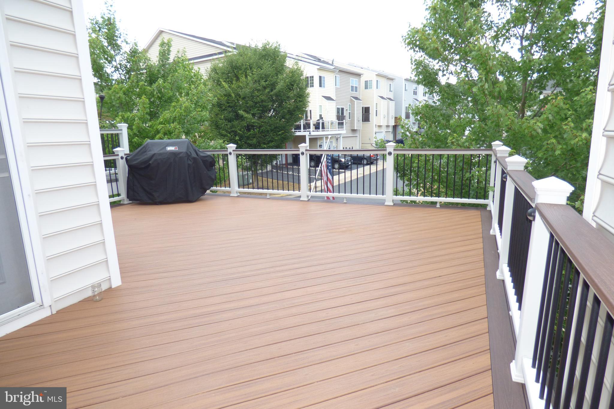 RIVER POINTE - Residential