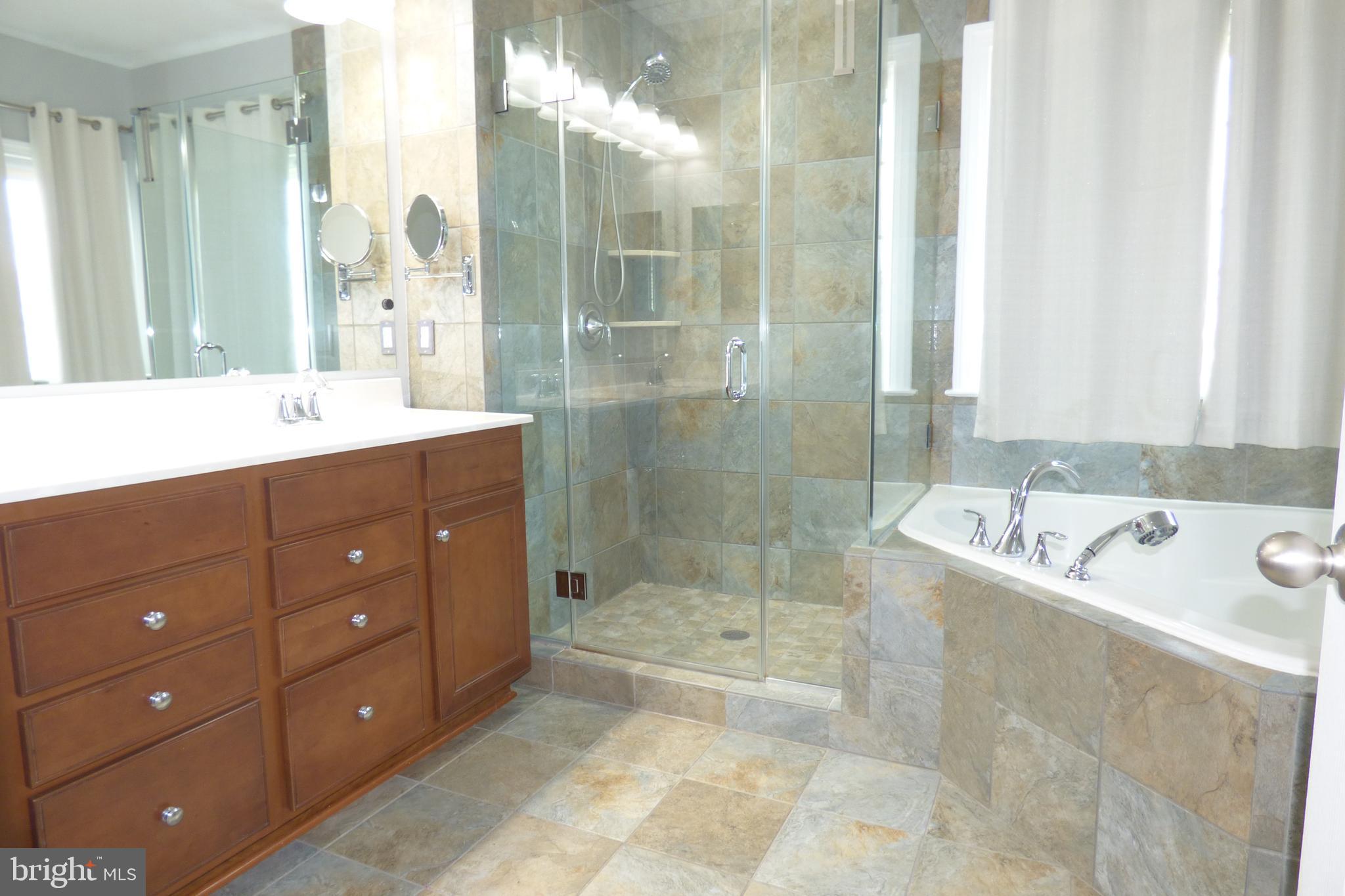 RIVER POINTE - Residential