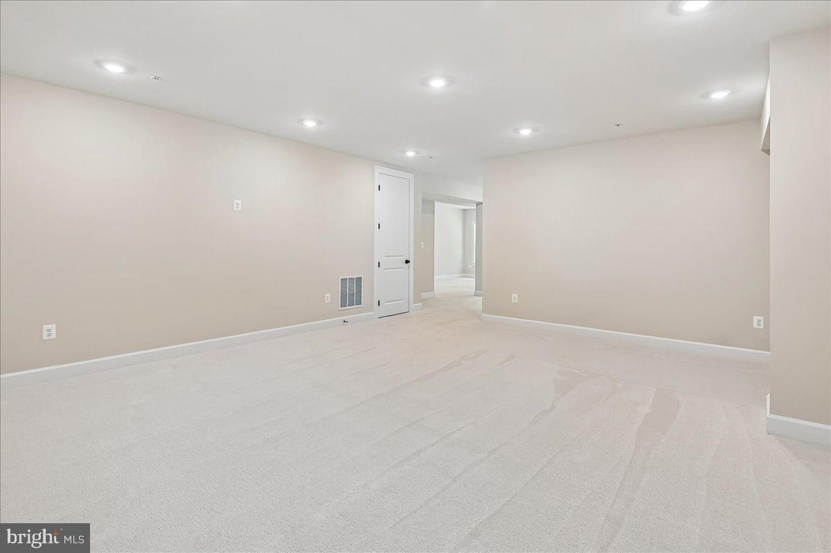 TWO RIVERS - Residential