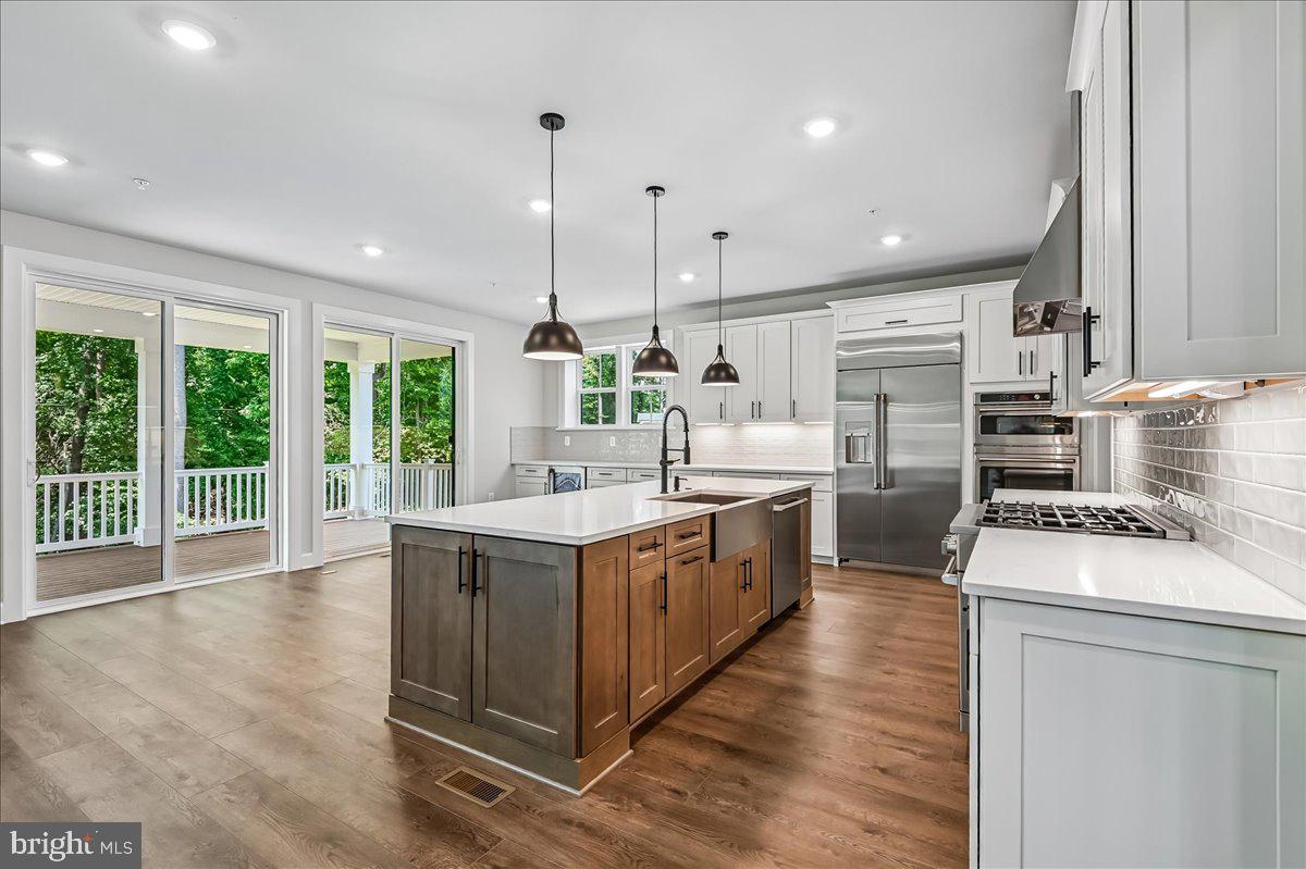 TWO RIVERS - Residential
