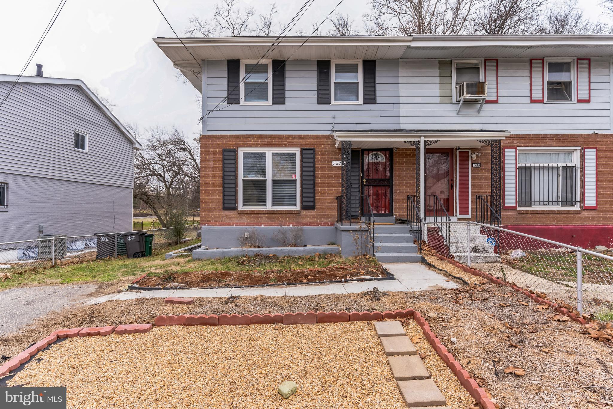 HOLLY PARK - Residential
