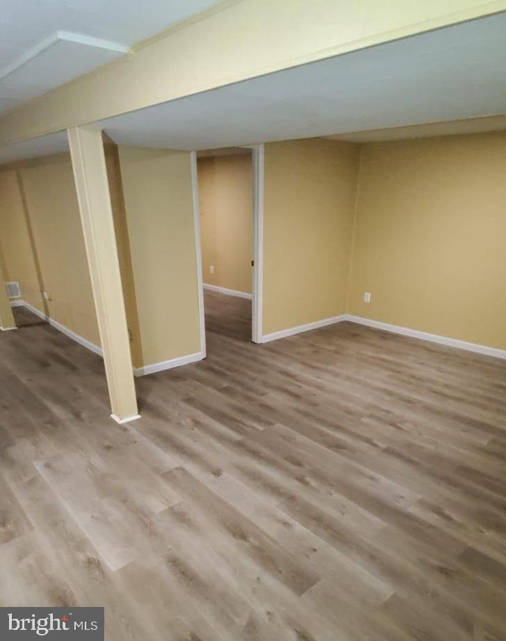 VIENNA WOODS - Residential Lease