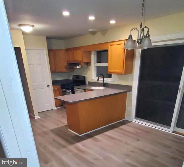 VIENNA WOODS - Residential Lease