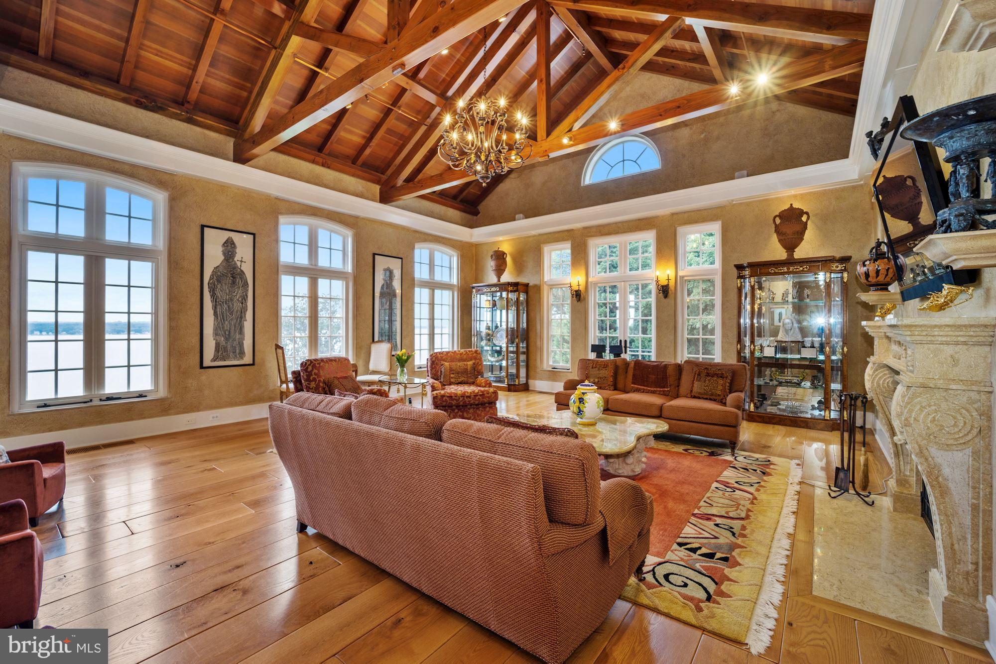 GIBSON ISLAND - Residential
