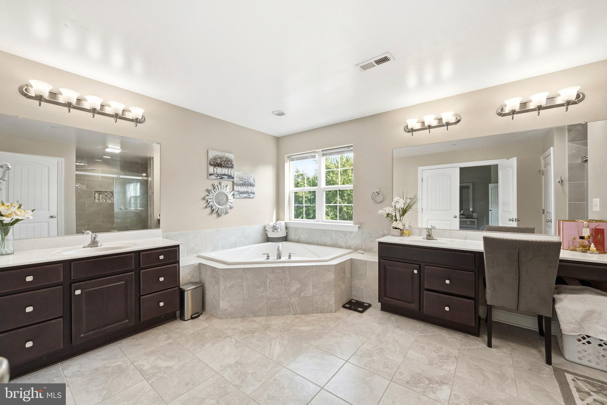 BELMONT - Residential