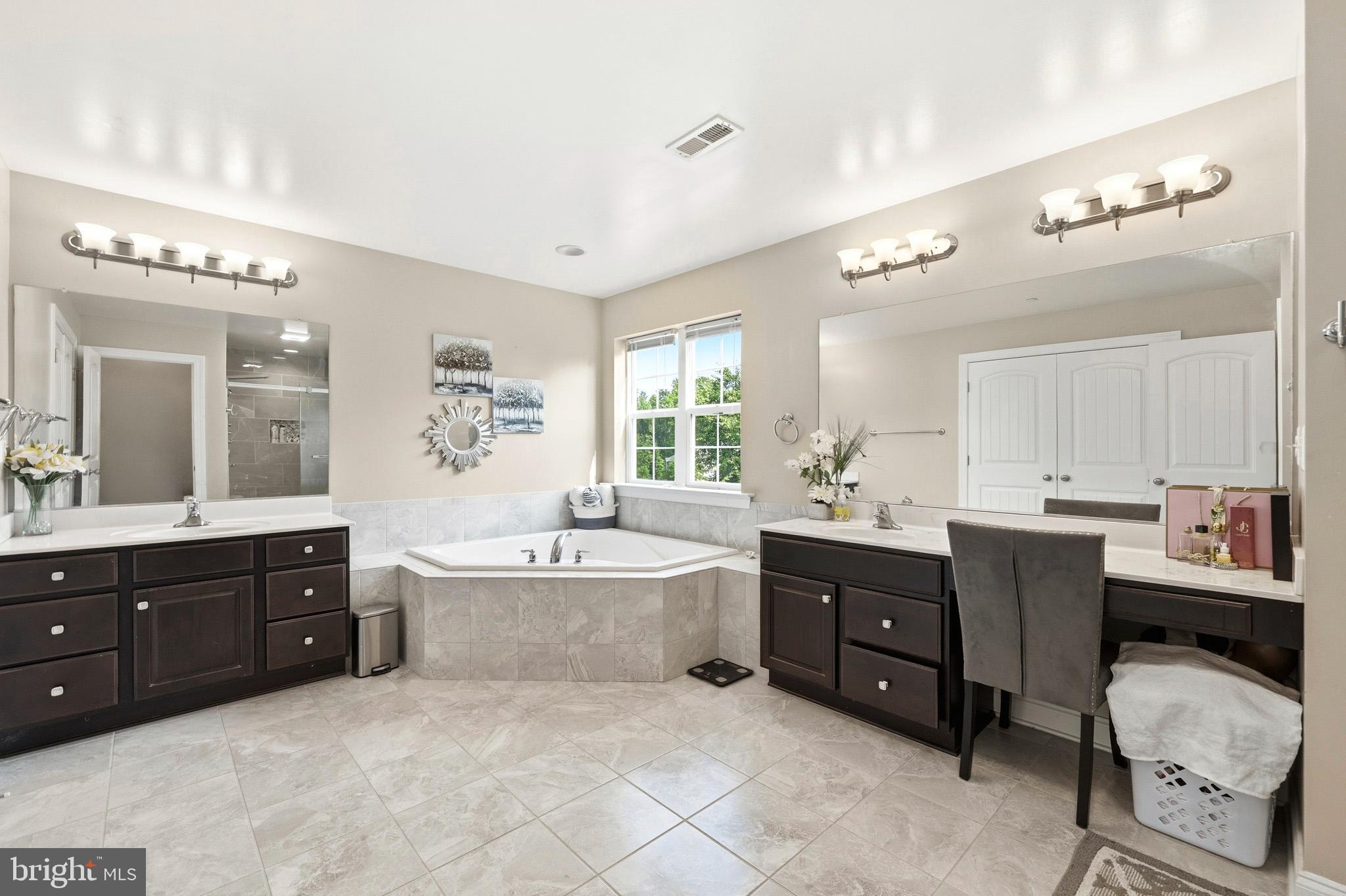 BELMONT - Residential