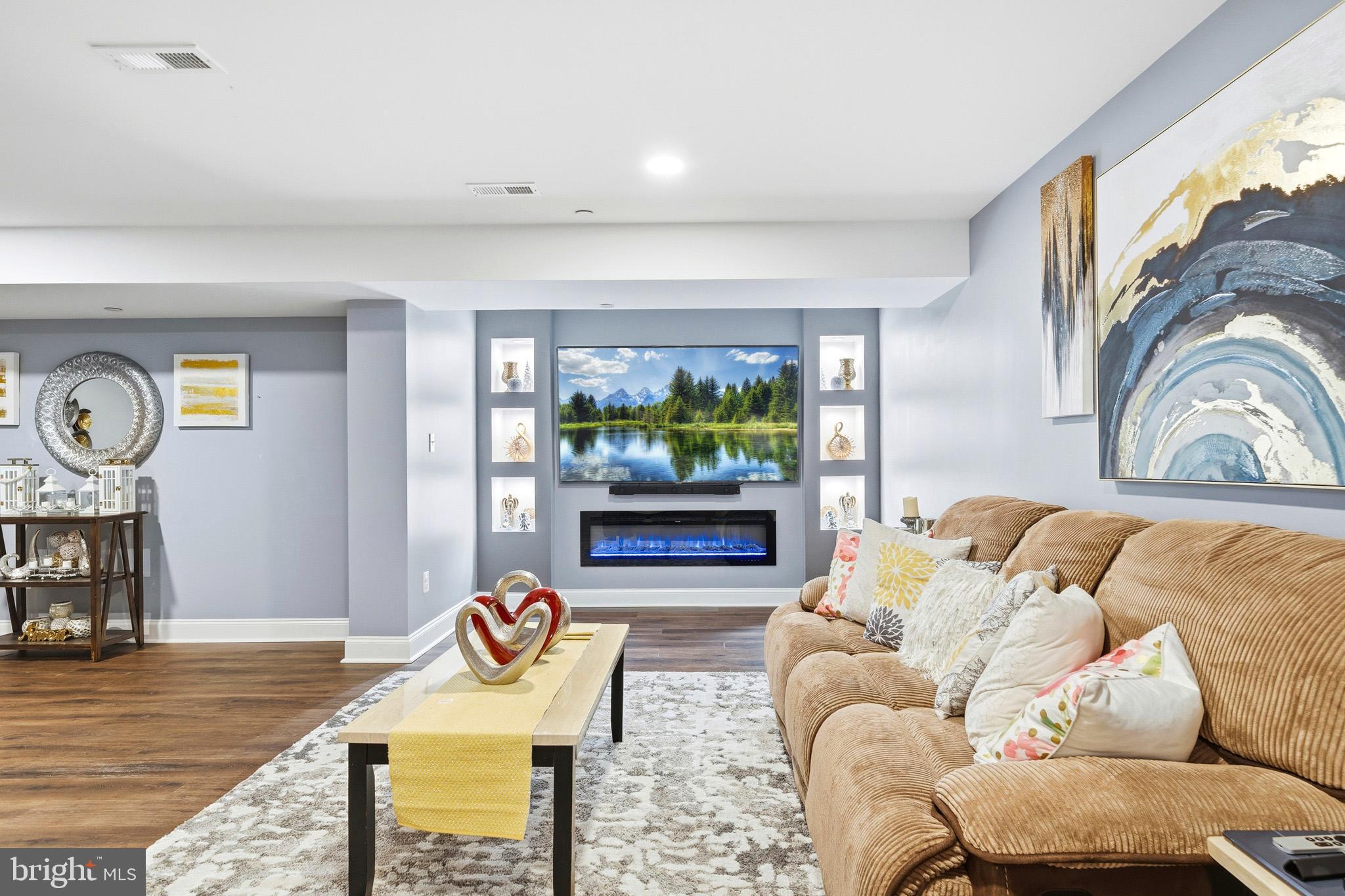 BELMONT - Residential
