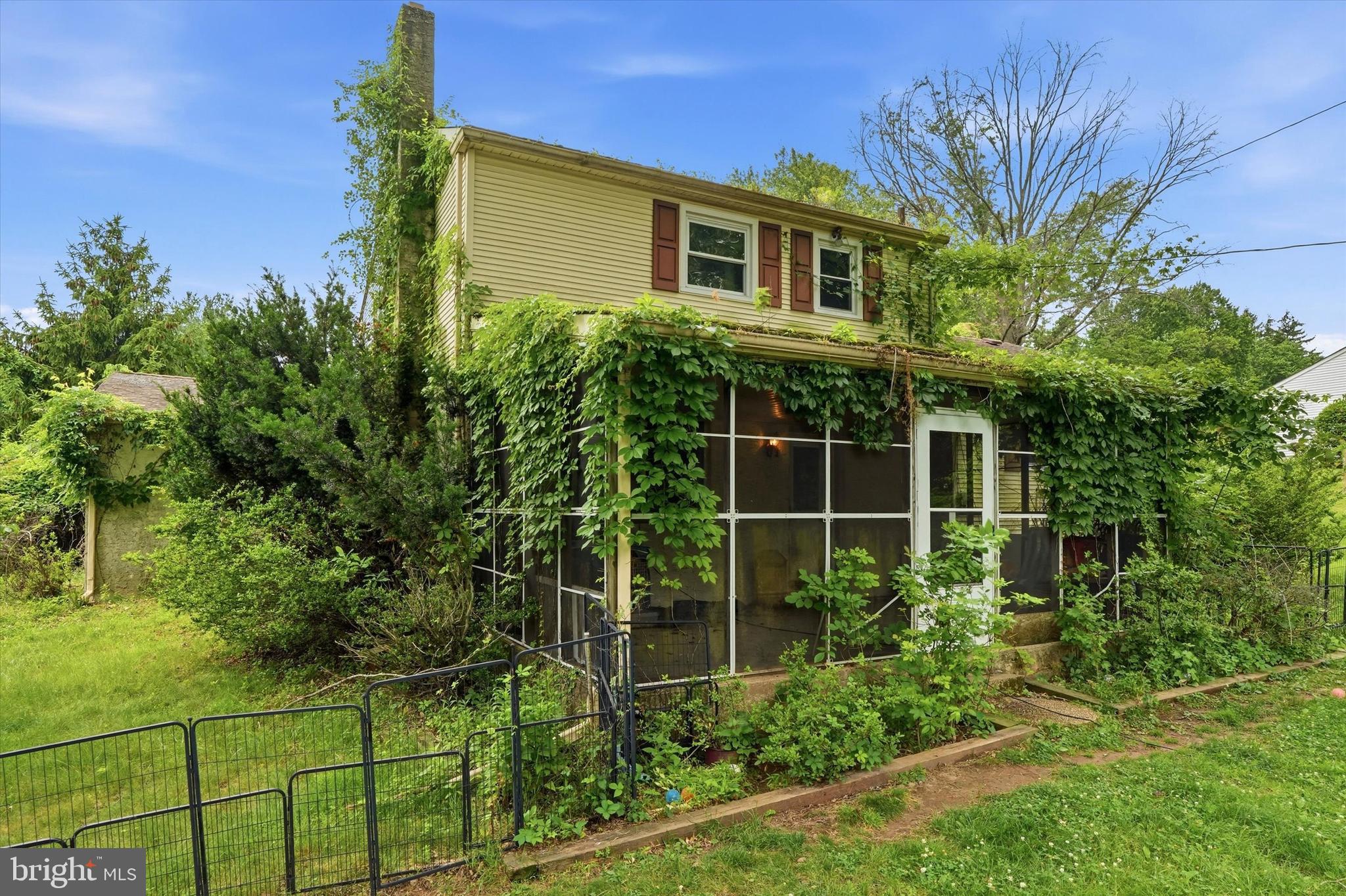 NORTHAMPTON HILLS - Residential