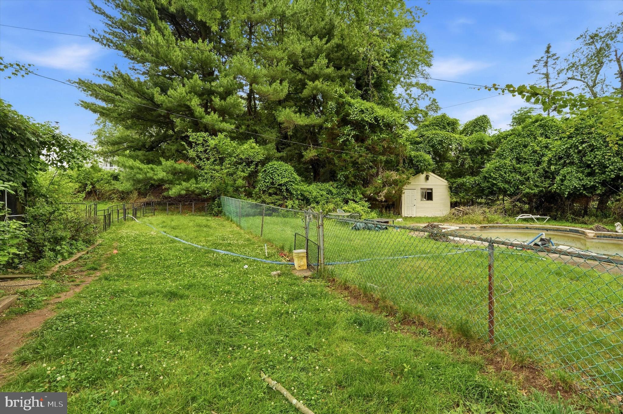NORTHAMPTON HILLS - Residential