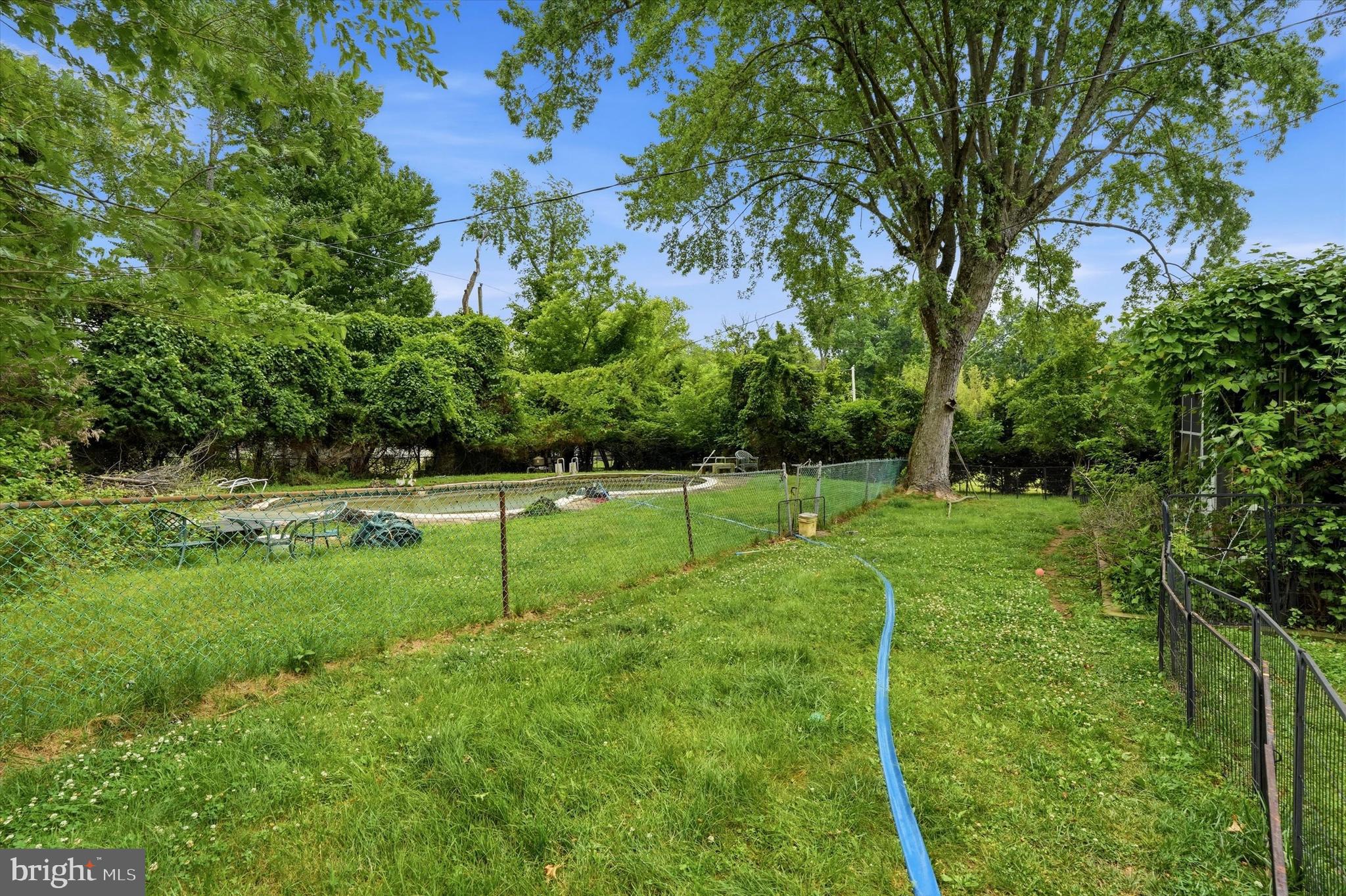 NORTHAMPTON HILLS - Residential