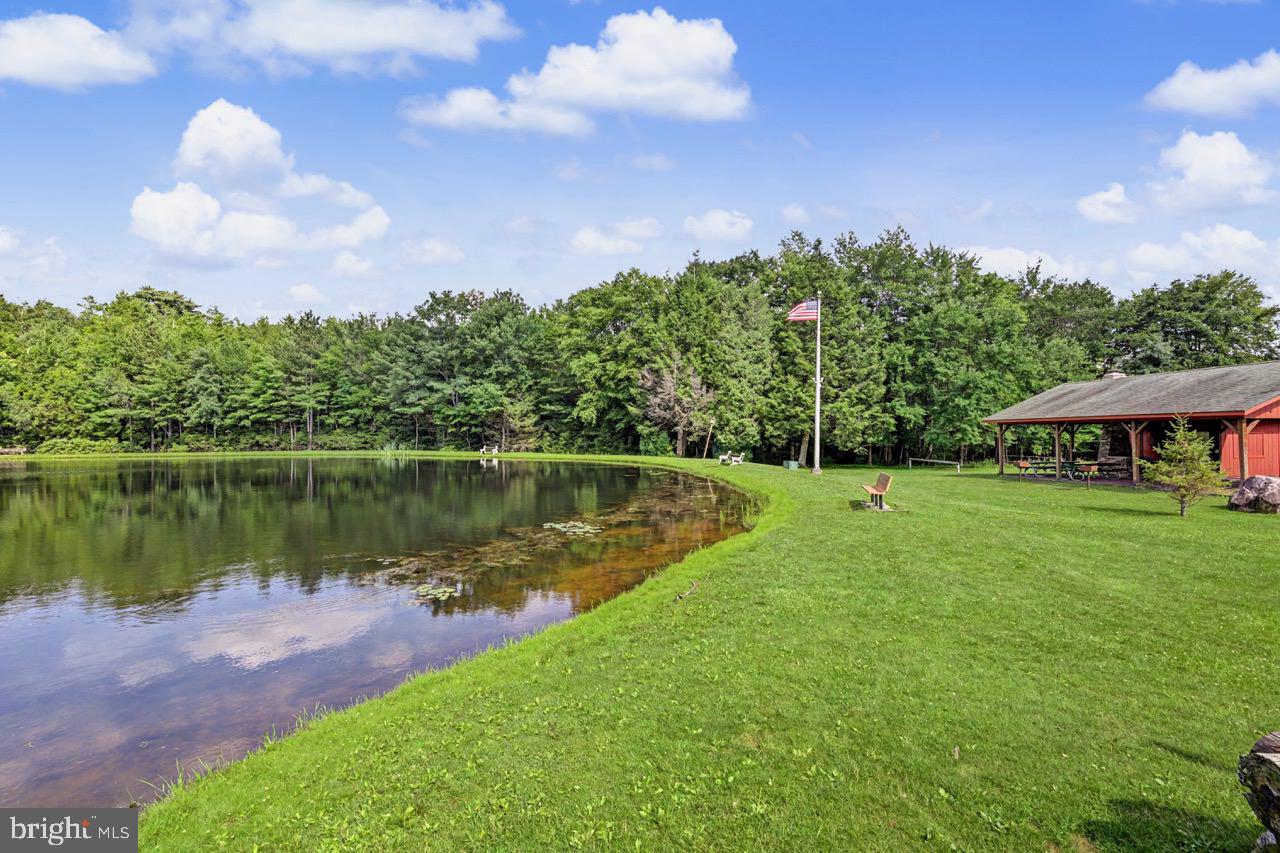 HOLIDAY POCONO - Residential