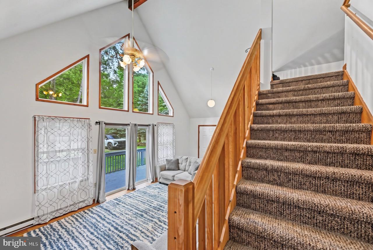 HOLIDAY POCONO - Residential